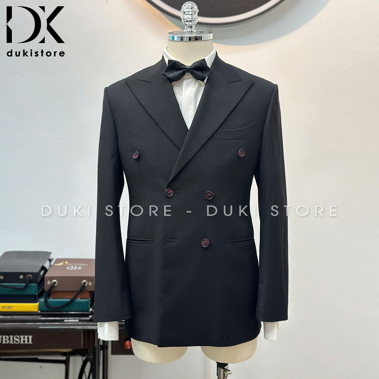 Bộ áo vest nam 6 cúc màu đen sọc kẻ cao cấp DKE0132 bo-ao-vest-nam-6-cuc-mau-den-soc-ke-dep-DKE0132